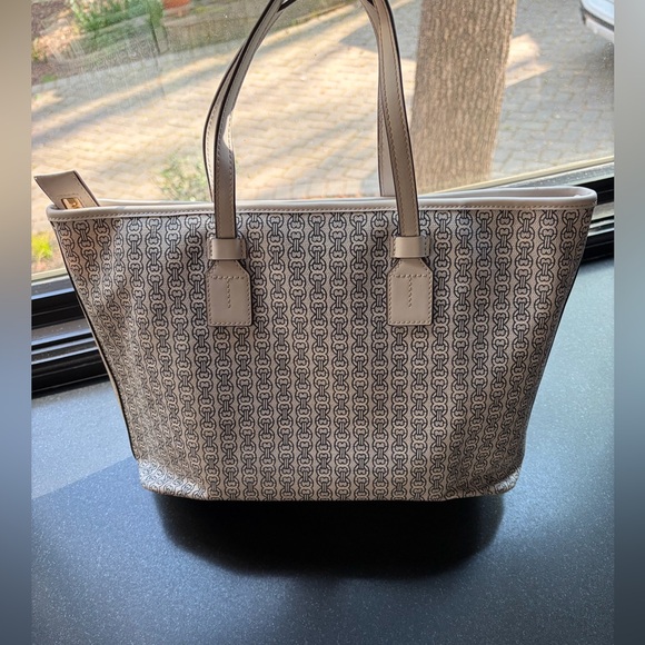 Tory Burch White Gemini Link -Print Tote Bag with Striped Center - Picture 3 of 4